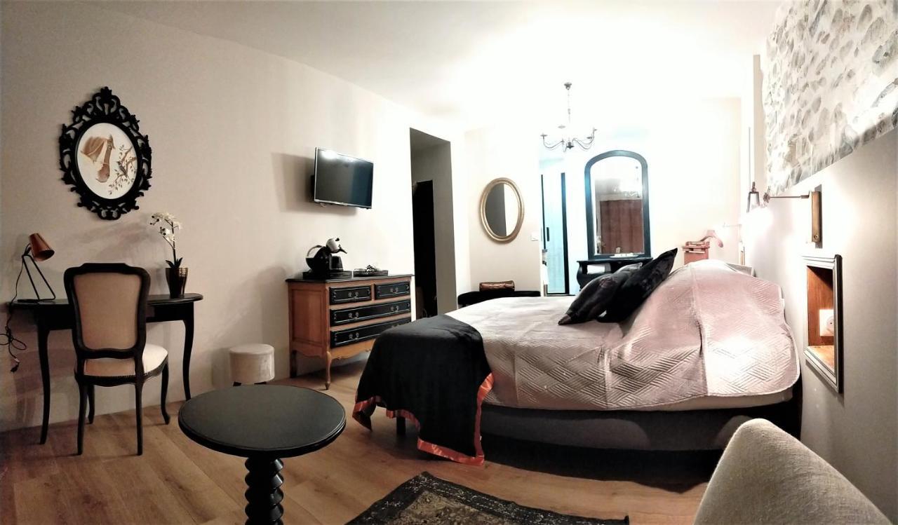 Les Terres D'Aramis: Maison D'Hotes A アラミ エクステリア 写真