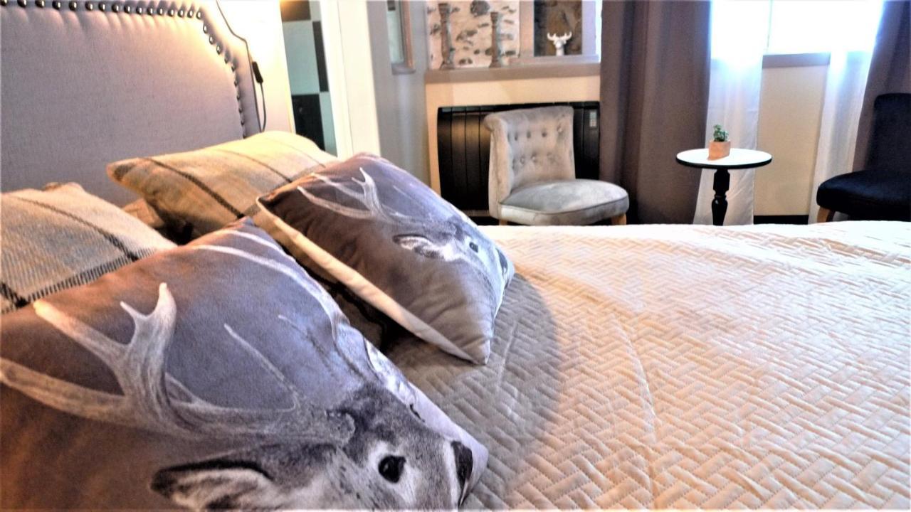 Les Terres D'Aramis: Maison D'Hotes A アラミ エクステリア 写真